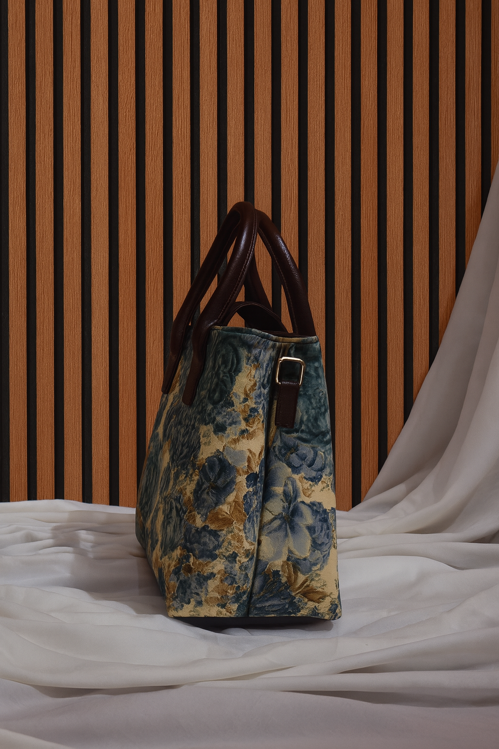 Blue Floral Tote Bag with Pouch – Elegant & Functional Everyday Carry