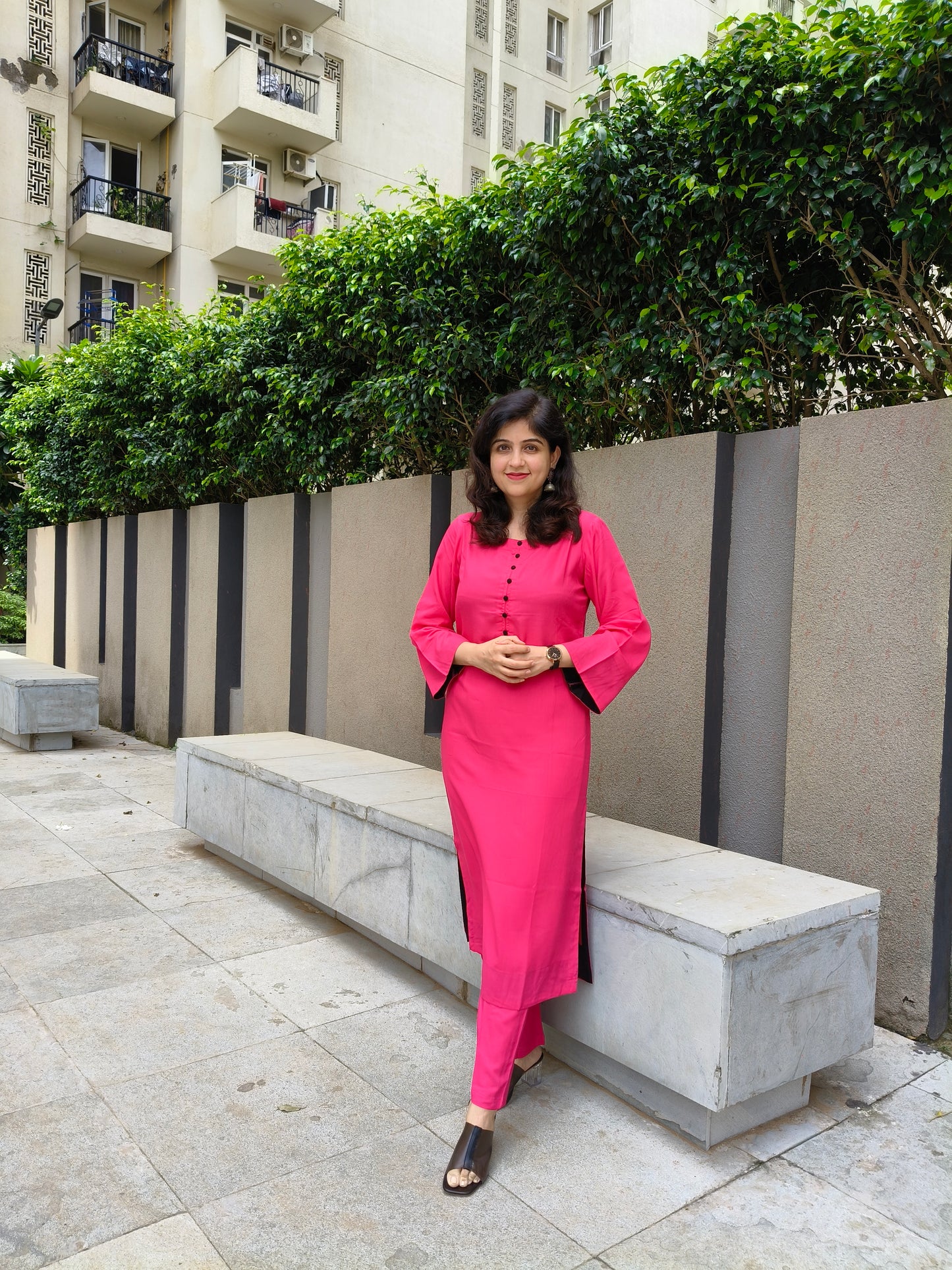 Vastramaniaa Solid Glow Kurta Pant Set