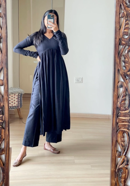 Vastramaniaa Women's Churidar Sleeve Naira Cut Rayon Kurta Pant Set – V-Neck, Calf-Length, Pocket Detail