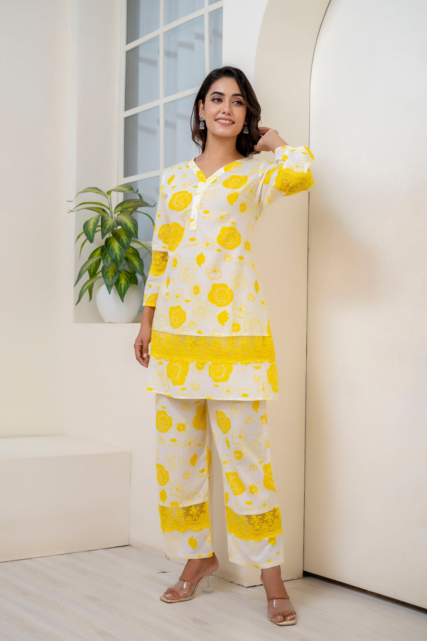 Vastramaniaa Yellow Floral A-Line Thigh Length Kurta Palazzo Set