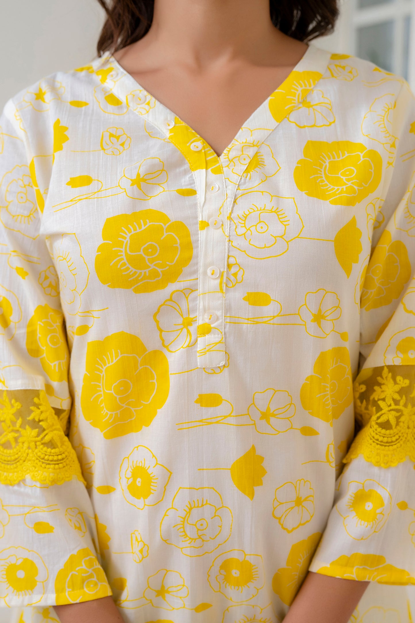 Vastramaniaa Yellow Floral A-Line Thigh Length Kurta Palazzo Set