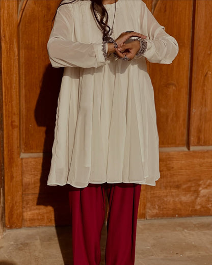 Noor-Gul White Georgette A-line Kurta with Red Rayon Salwar