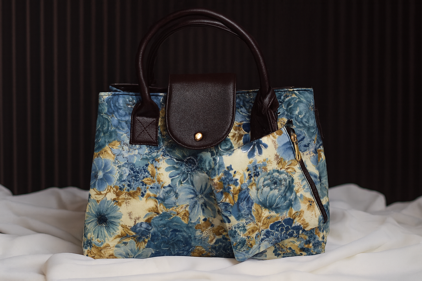 Blue Floral Tote Bag with Pouch – Elegant &amp; Functional Everyday Carry