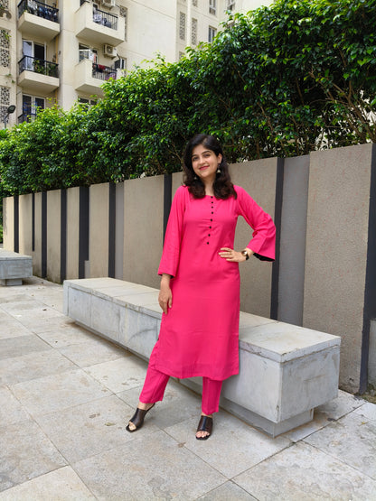 Vastramaniaa Solid Glow Kurta Pant Set
