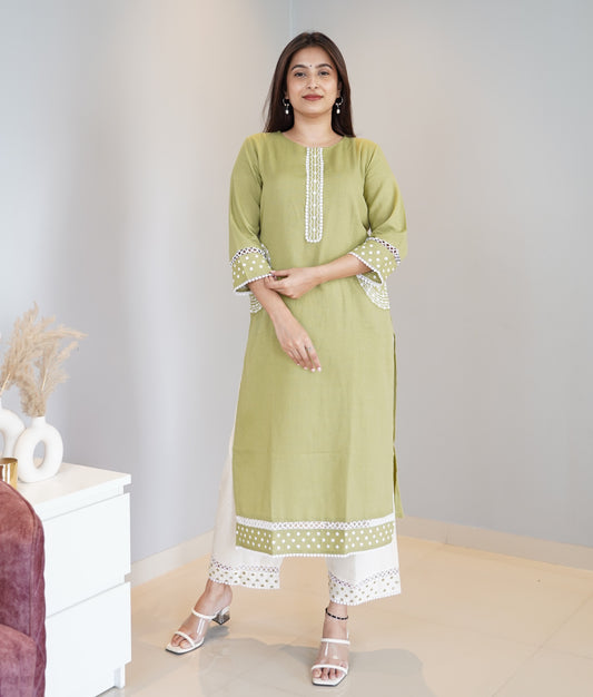 Vastramaniaa Woman's 3/4th Sleeve Straight Cotton Slub Kurta and Plazzo Set