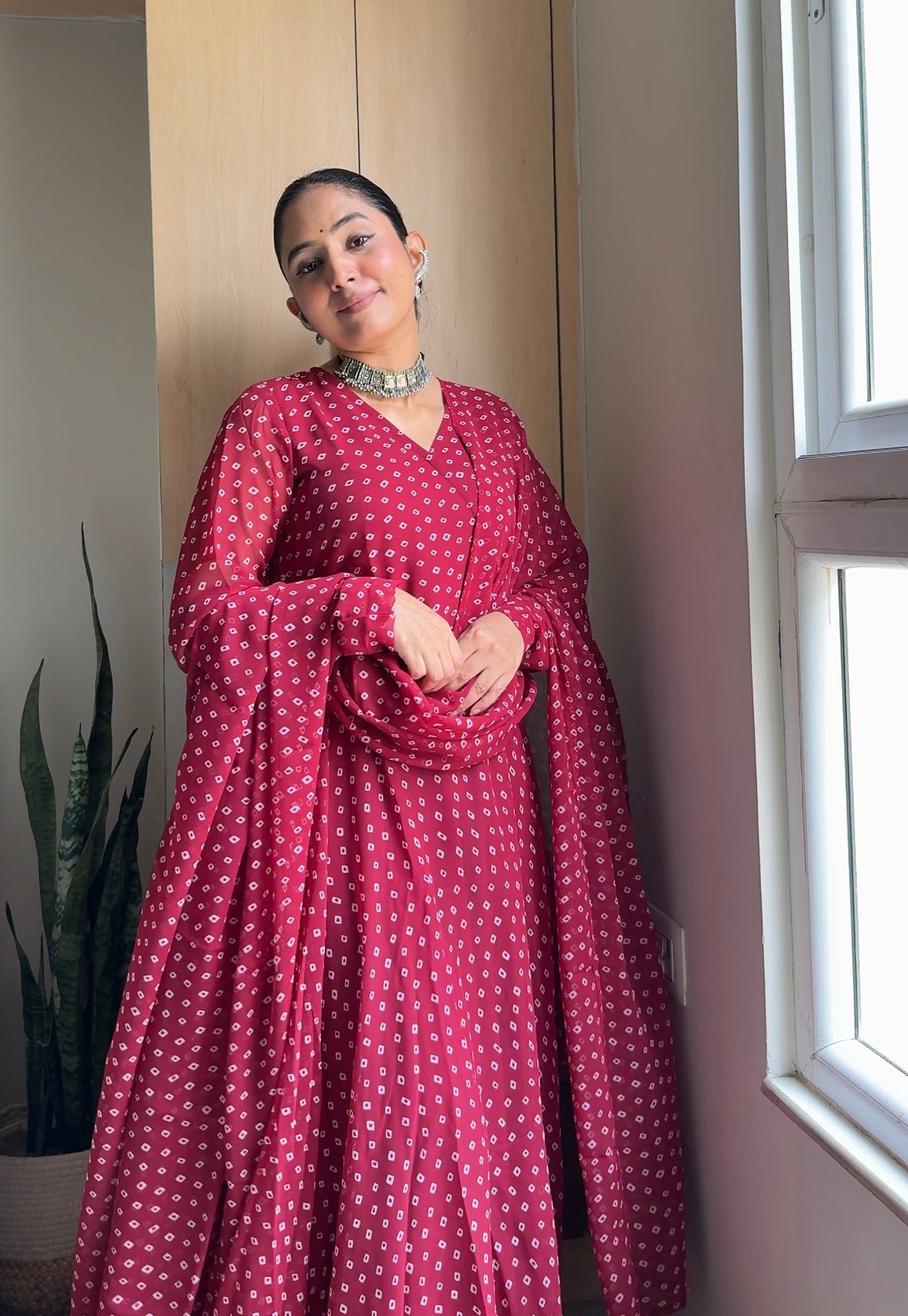 Maroon Bandhani