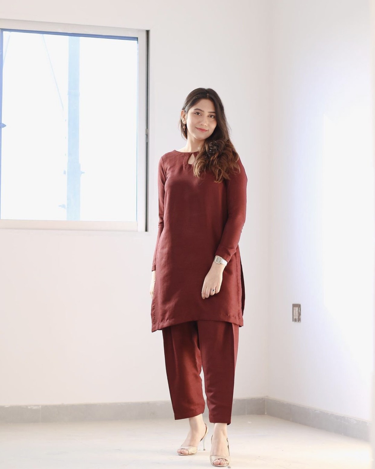 Vastramaniaa Maroon Boat Neck Kurta Pant Set | Festive Ready & Perfect for Office Styling