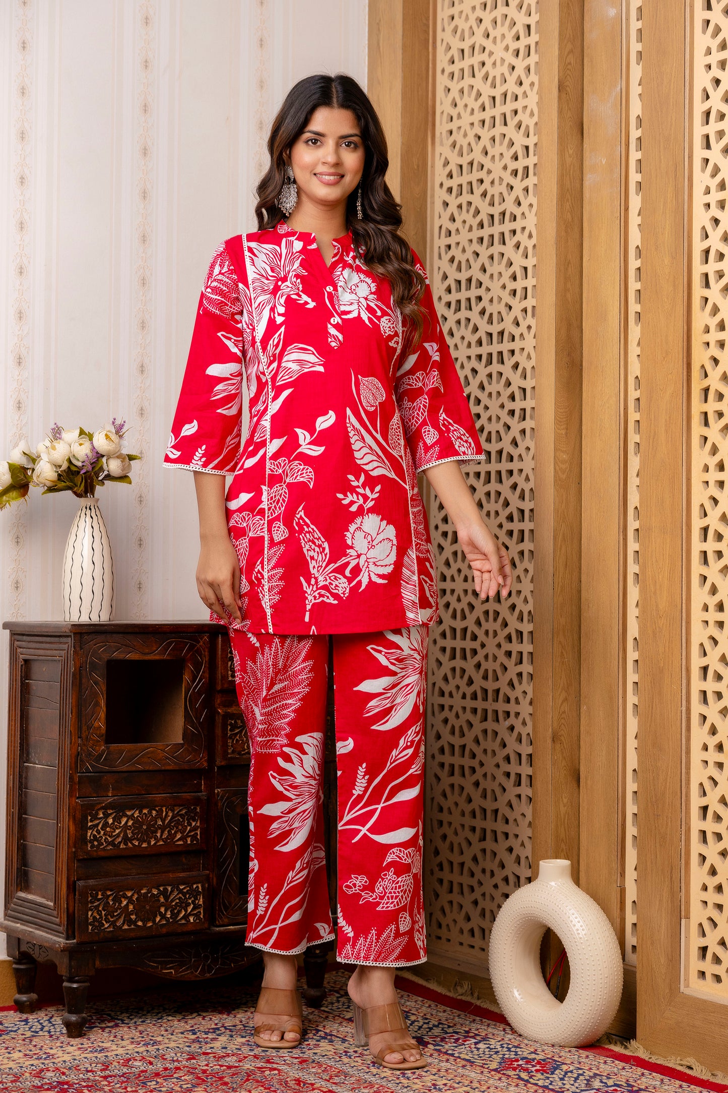 Vastramaniaa Red Floral Print Kurta Pant Co-ord Set in Cotton for Women