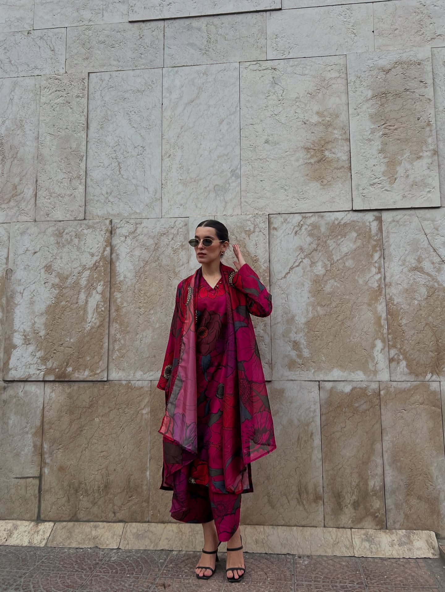 Crimson Bloom Rayon Kurta Set for Women – Floral V-Neck with Dupatt