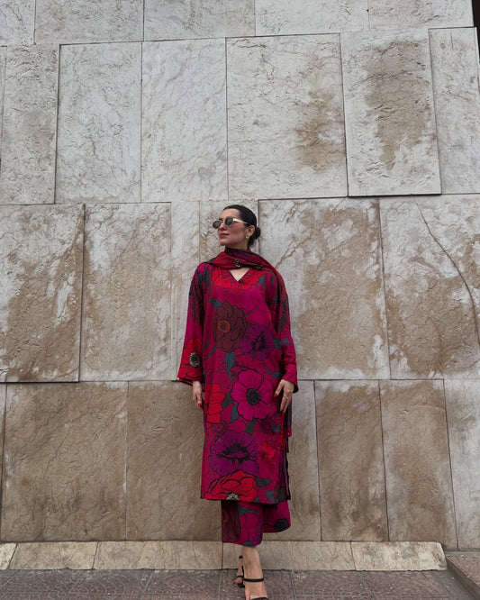 Crimson Bloom Rayon Kurta Set for Women – Floral V-Neck with Dupatt