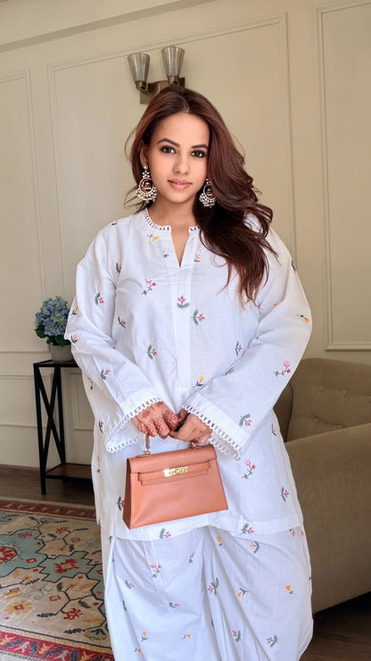 White Floral Embroidered Cotton Kurta Farshi Set | XS–5XL