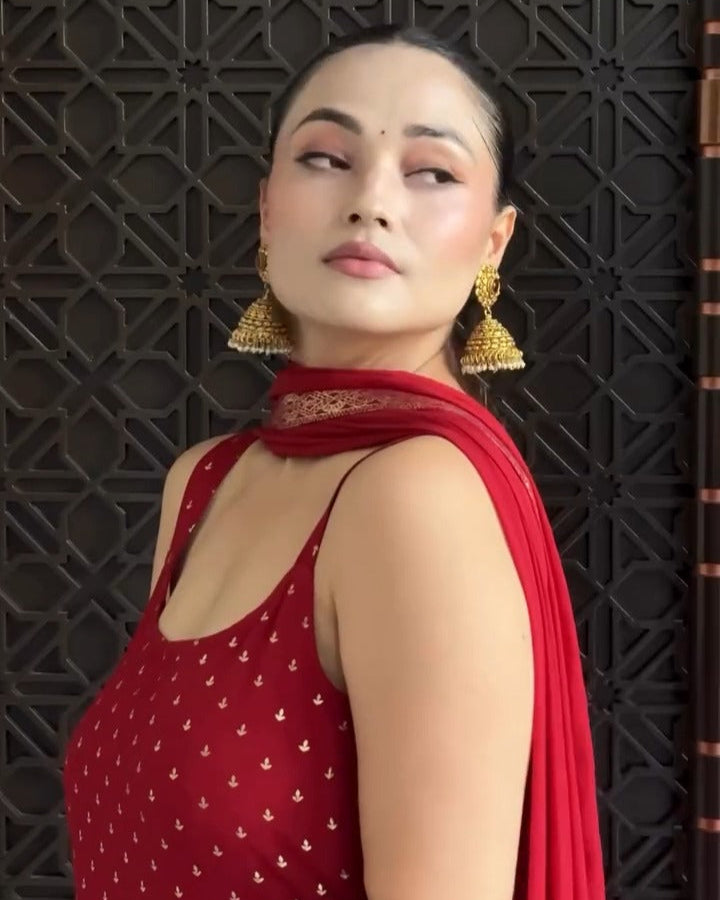 Maroon Radiance Kurta Pant Dupatta Set – Festive Gold Elegance