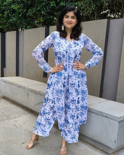 Vastramaniaa Blossom Naira Kurta Pant Set