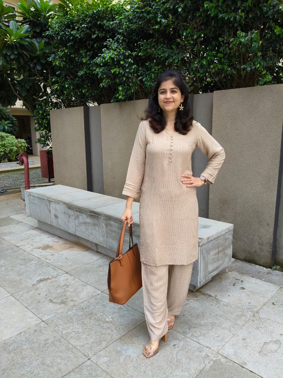 VASTRAMANIAA Women's Textured Crepe Cream Kurta Pant Co-Ord Set | Pakistani Style