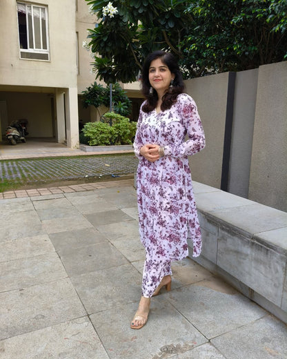 Vastramaniaa Blossom Naira Kurta Pant Set