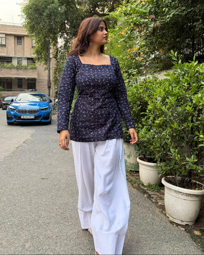 beautiful deep indigo base decorated with an all-over dainty geometric 